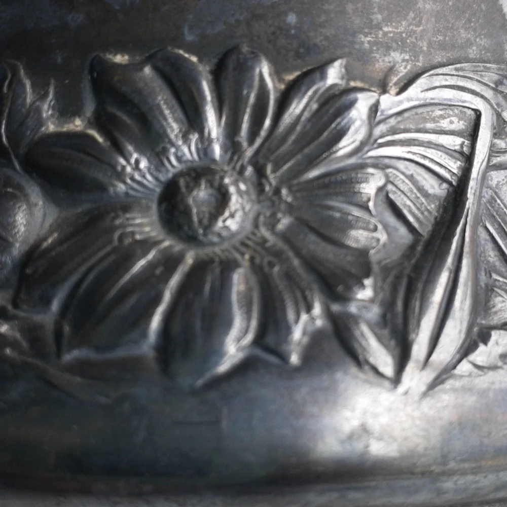 Victorian Silver-Plated Repousse Jewelry Cask/Box - Picture 6 of 10